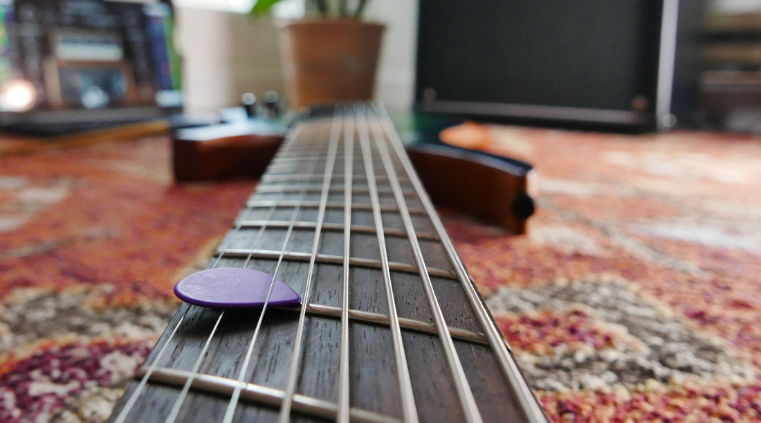 How to Play Guitar Faster: Techniques, Tips, and Exercises for Speed and Accuracy Ploutone