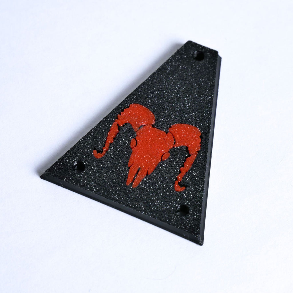 Custom Jackson/ Charvel Guitars Truss Rod Cover – Ram Skull (Red & Black) - Ploutone