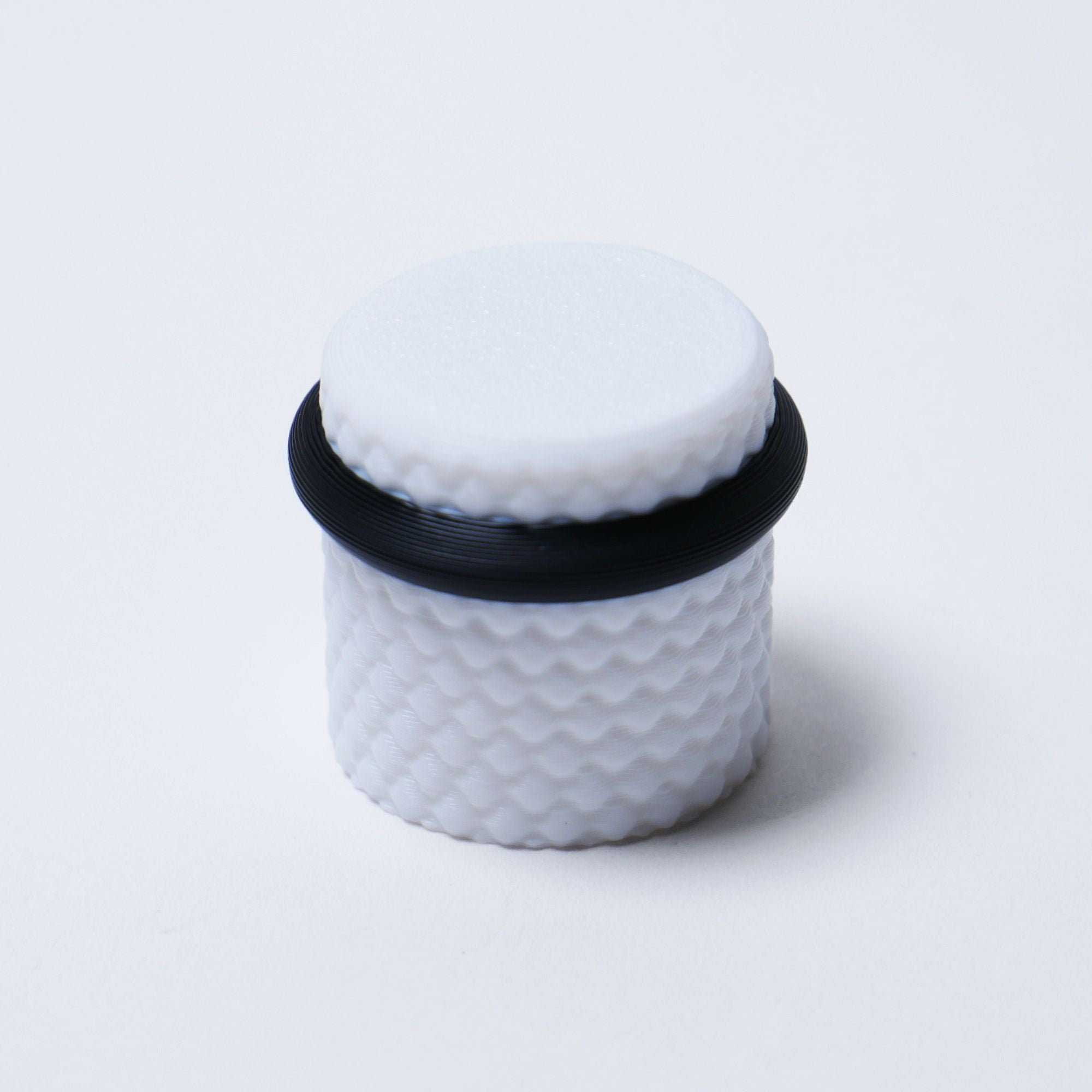 Halo Knurled Guitar Knobs, Two-Tone Control Knobs for Guitar and Bass - 18 Spline 6mm Pot Shaft White & Black - Ploutone