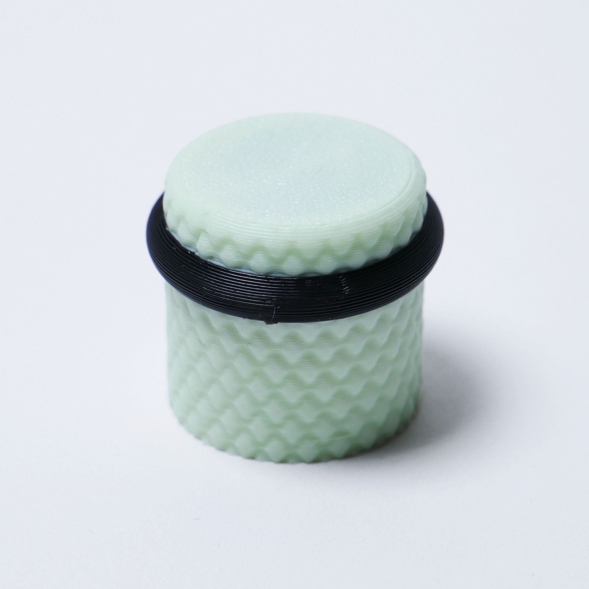 Halo Knurled Guitar Knobs, Two-Tone Control Knobs for Guitar and Bass - 18 Spline 6mm Pot Shaft Seafoam Green & Black - Ploutone