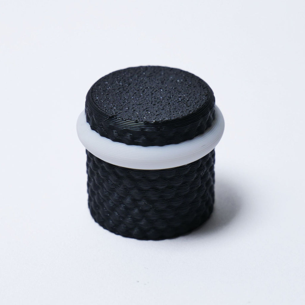 Halo Knurled Guitar Knobs, Two-Tone Control Knobs for Guitar and Bass - 18 Spline 6mm Pot Shaft Black & White - Ploutone
