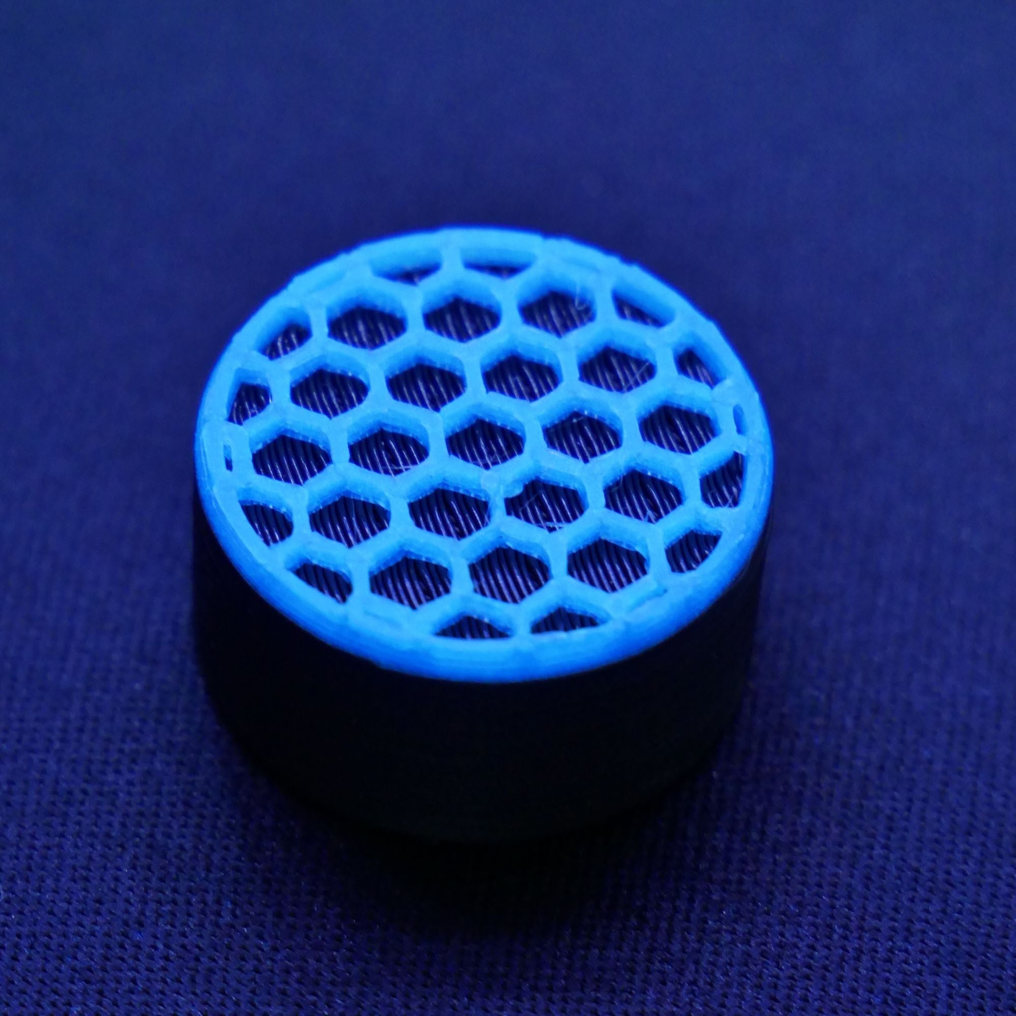 Opus Guitar Pedal Footswitch Topper (Set of 2) - Blue Glow in the Dark Honeycomb - Ploutone