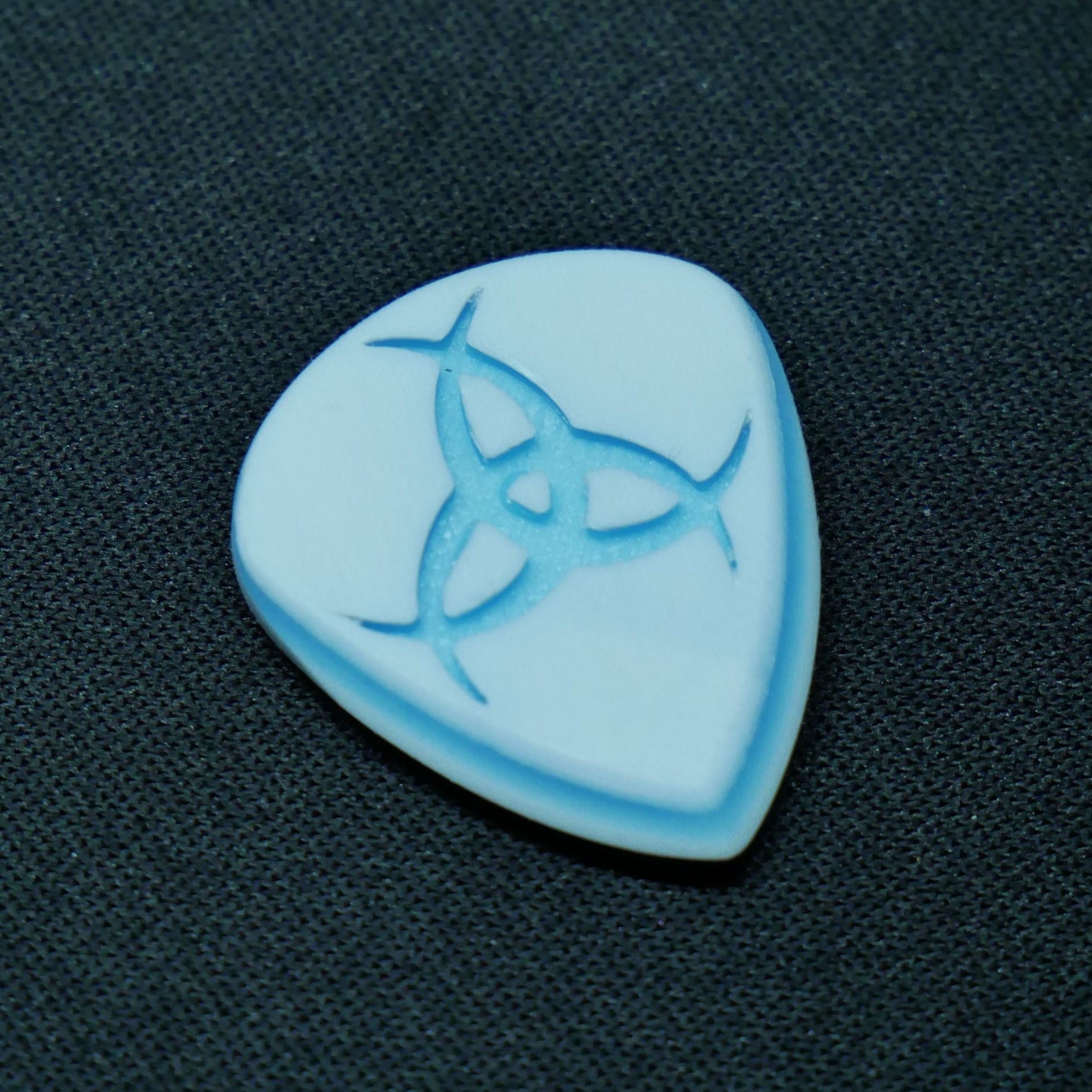 Opus Skalm VALKORE™ - Glow in the Dark Odin's Horns Handmade Guitar Pick - Ploutone