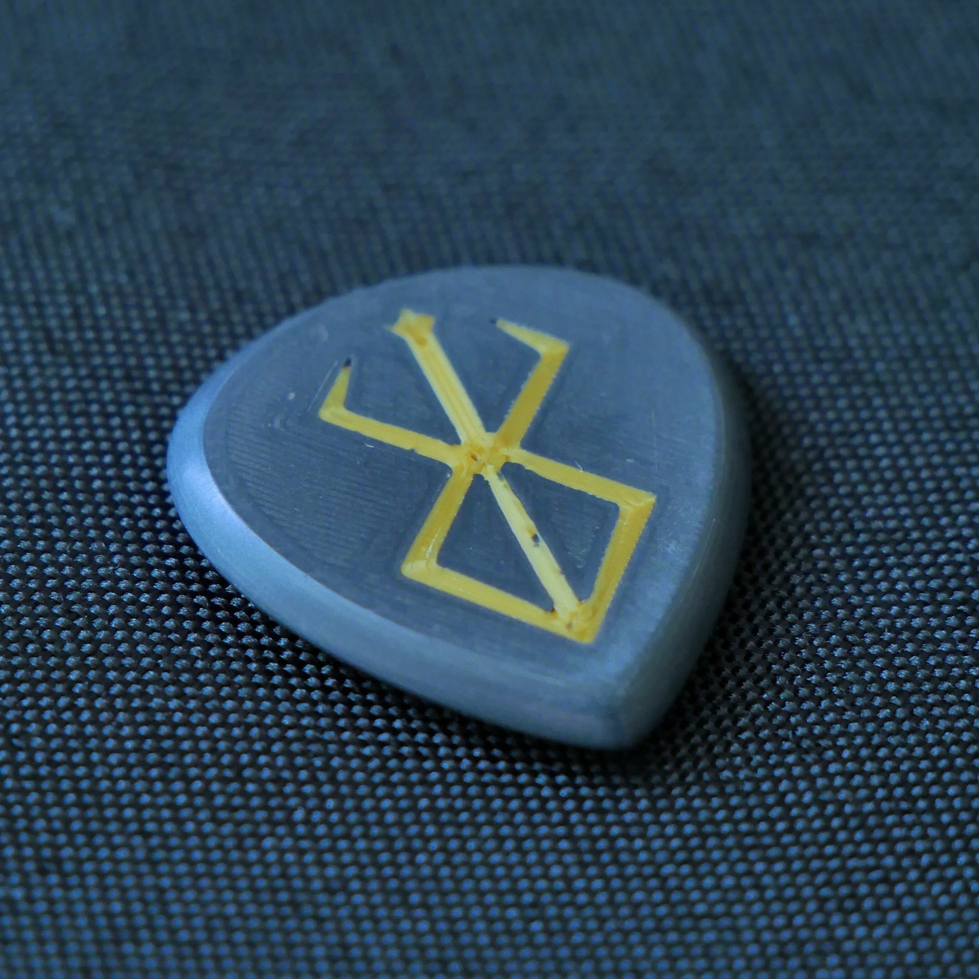 Opus Magnus Onyx VALKORE™ - Gilded Berserker Handmade Guitar Pick - Ploutone