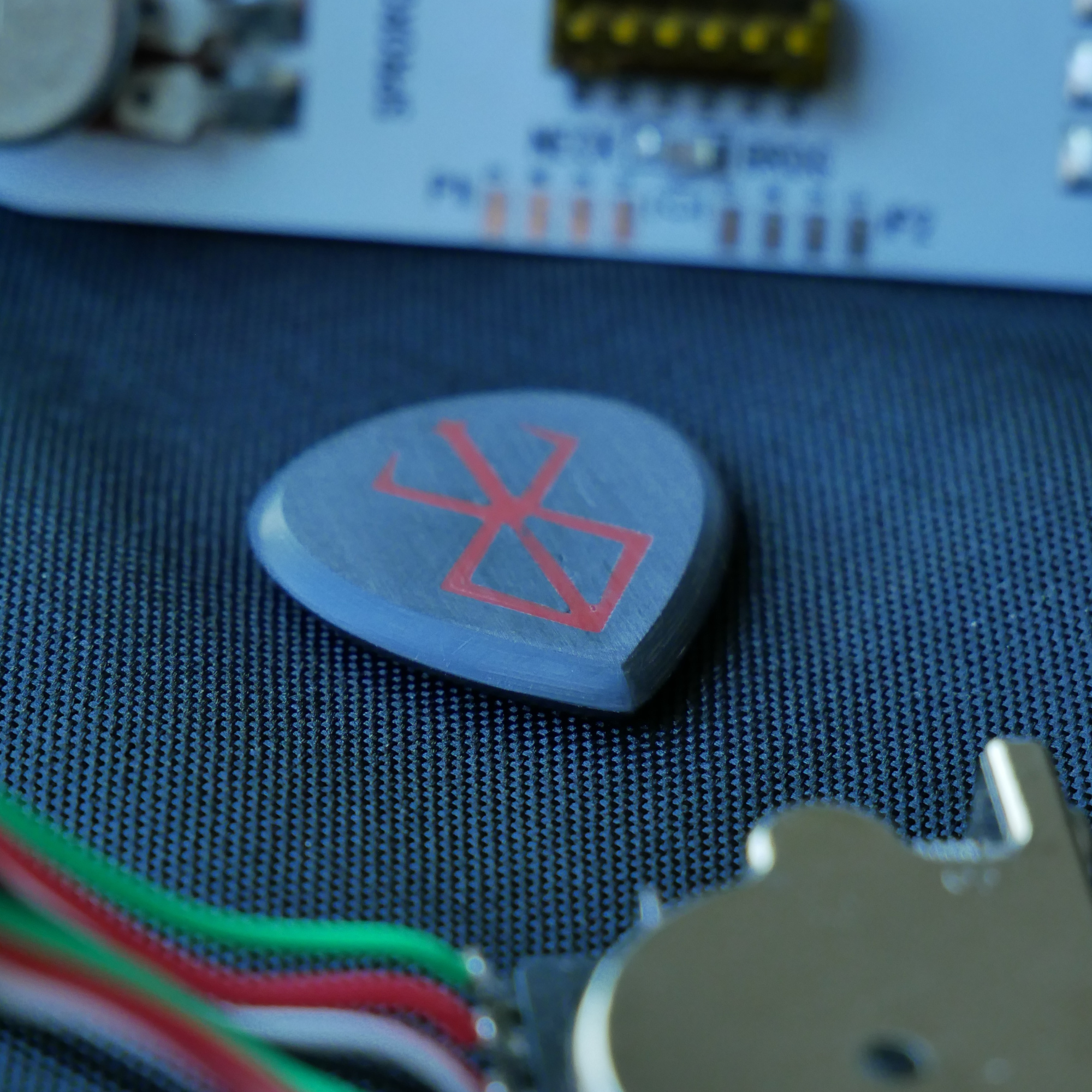 Opus Magnus Onyx VALKORE™ - Bloodborne Berserker Handmade Guitar Pick - Ploutone