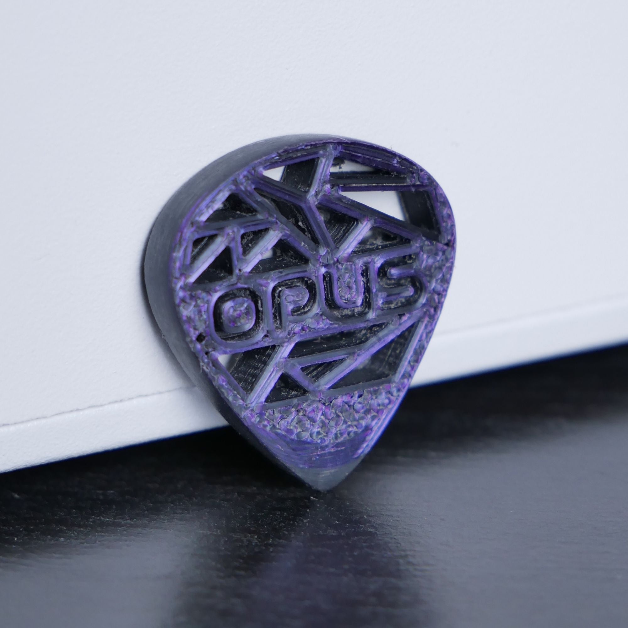 Opus Baldur Onyx VALKORE™ - Amethyst Series Handmade Guitar Pick - Ploutone