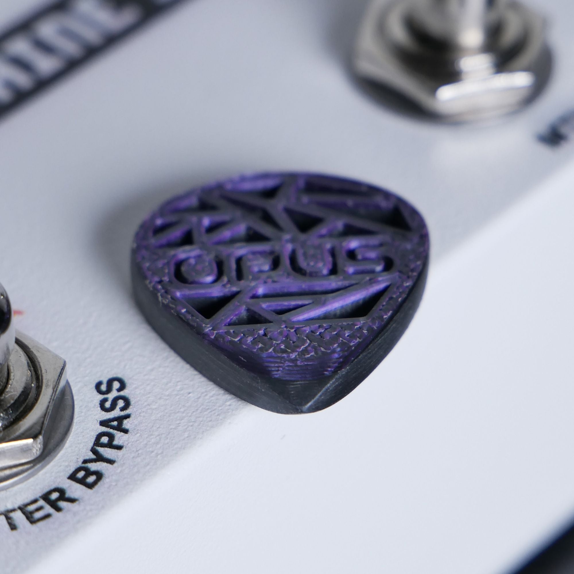 Opus Baldur Onyx VALKORE™ - Amethyst Series Handmade Guitar Pick - Ploutone