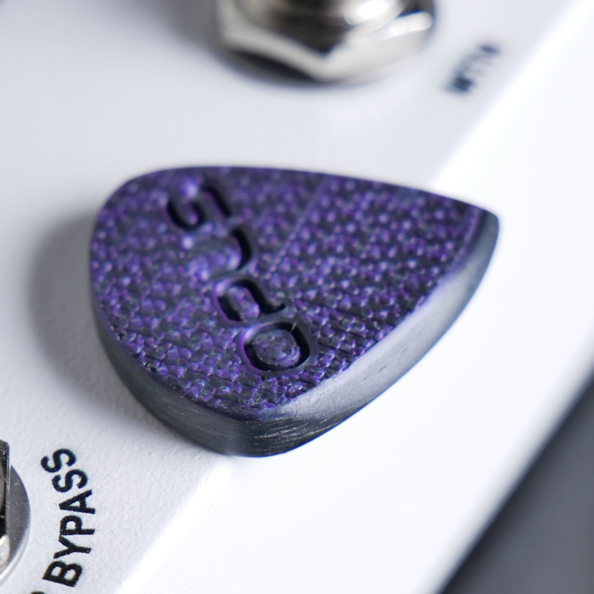 Opus Skalm Onyx VALKORE™ - Amethyst Series Handmade Guitar Pick - Ploutone