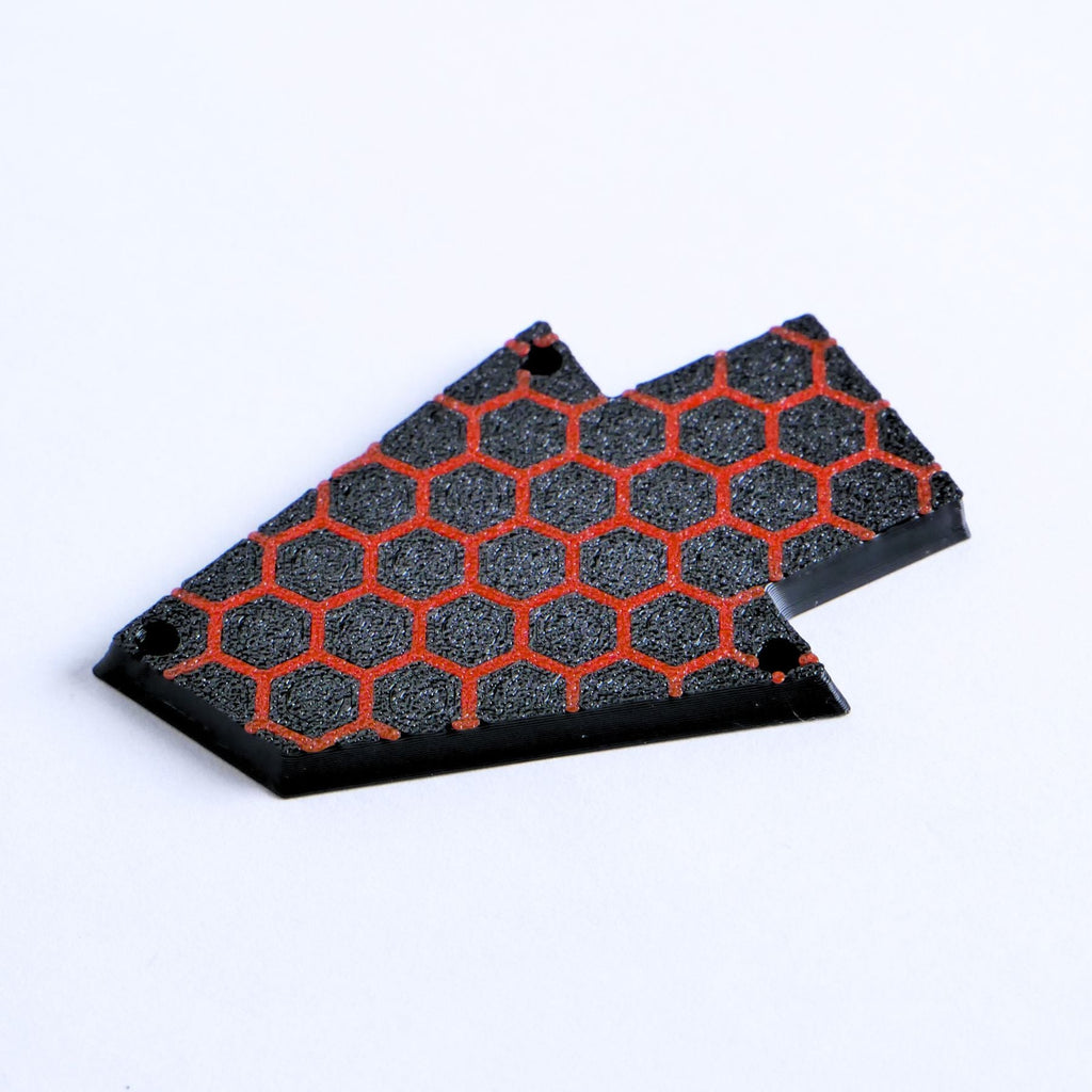 Custom Ibanez Truss Rod Cover for RG & JEM – Honeycomb Hex (Red & Black) - Ploutone
