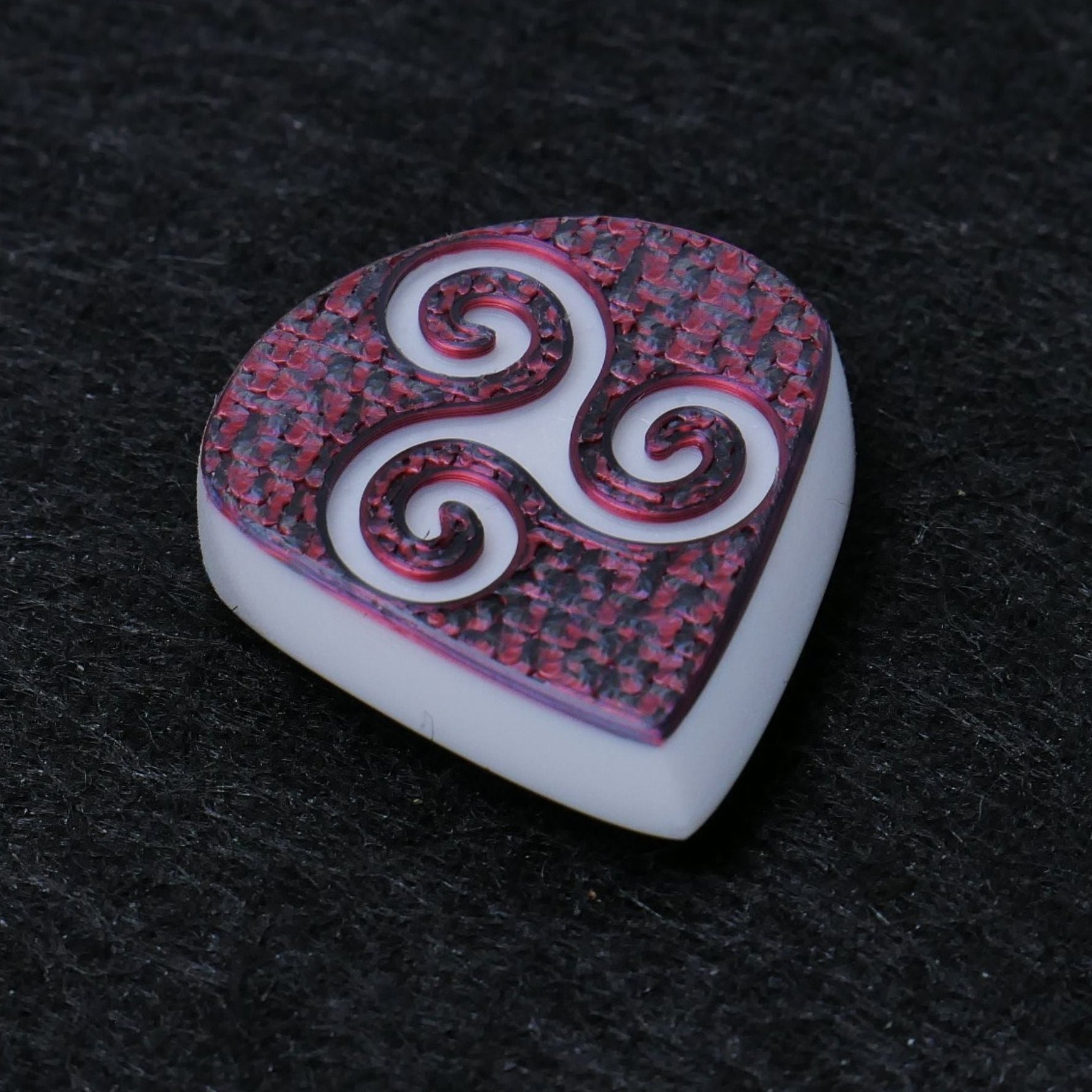 Opus Jari VALKORE™ - Magma Triskele Handmade Guitar Pick - Ploutone