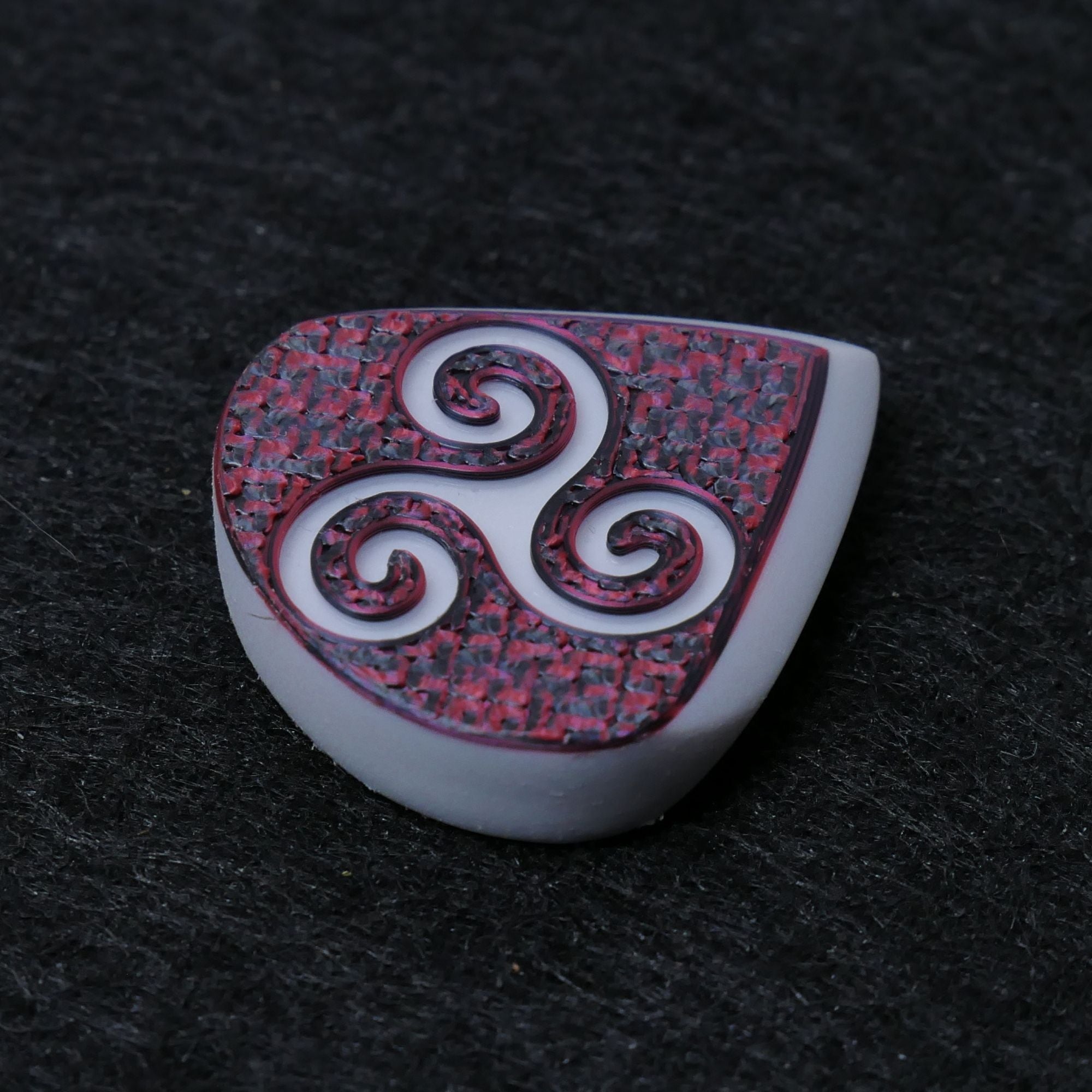 Opus Jari VALKORE™ - Magma Triskele Handmade Guitar Pick - Ploutone