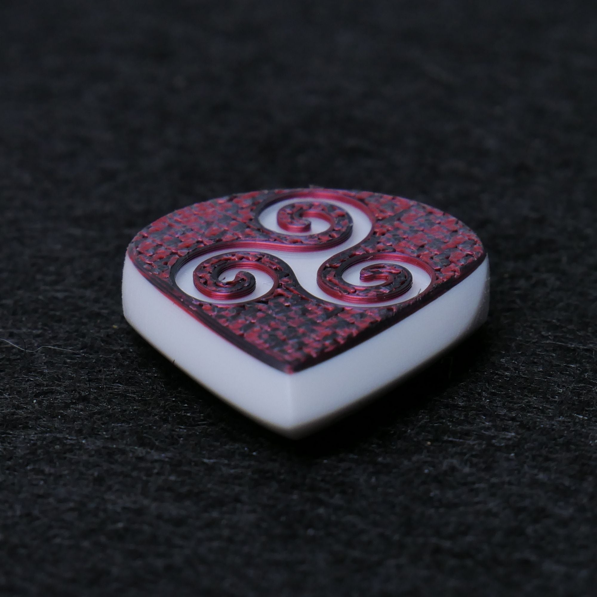 Opus Jari VALKORE™ - Magma Triskele Handmade Guitar Pick - Ploutone