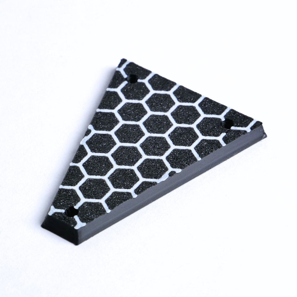 Custom Jackson/ Charvel Truss Rod Cover – Honeycomb Hex (Black & White) - Ploutone