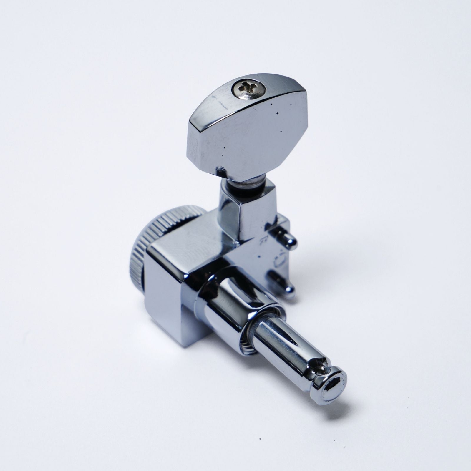 Locking Tuners 3+3 (Gold) – 21:1 Ratio – 90° Screw Mount – Fits 10mm (25/64") Holes Tuning Machine Heads from Ploutone