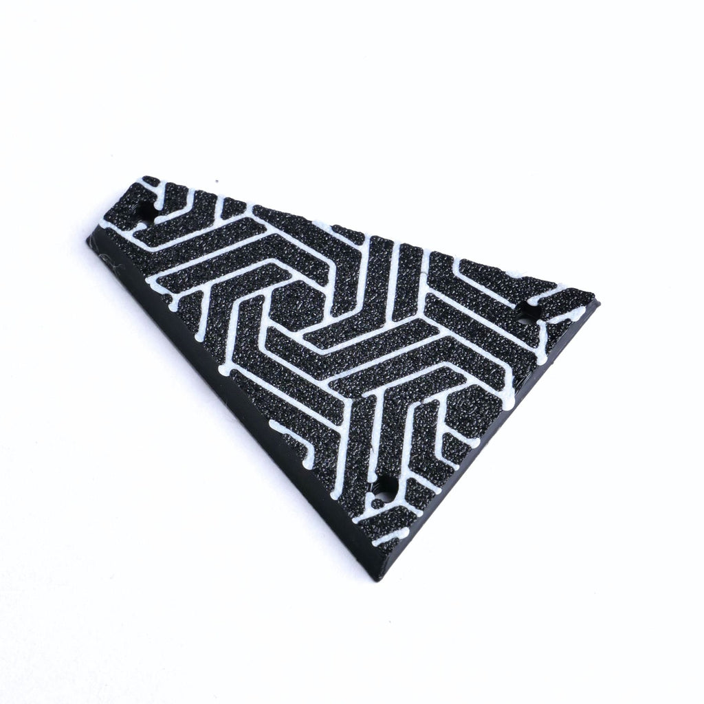 Custom Jackson/ Charvel Truss Rod Cover – "Fractal Flow" (Black & White) - Ploutone