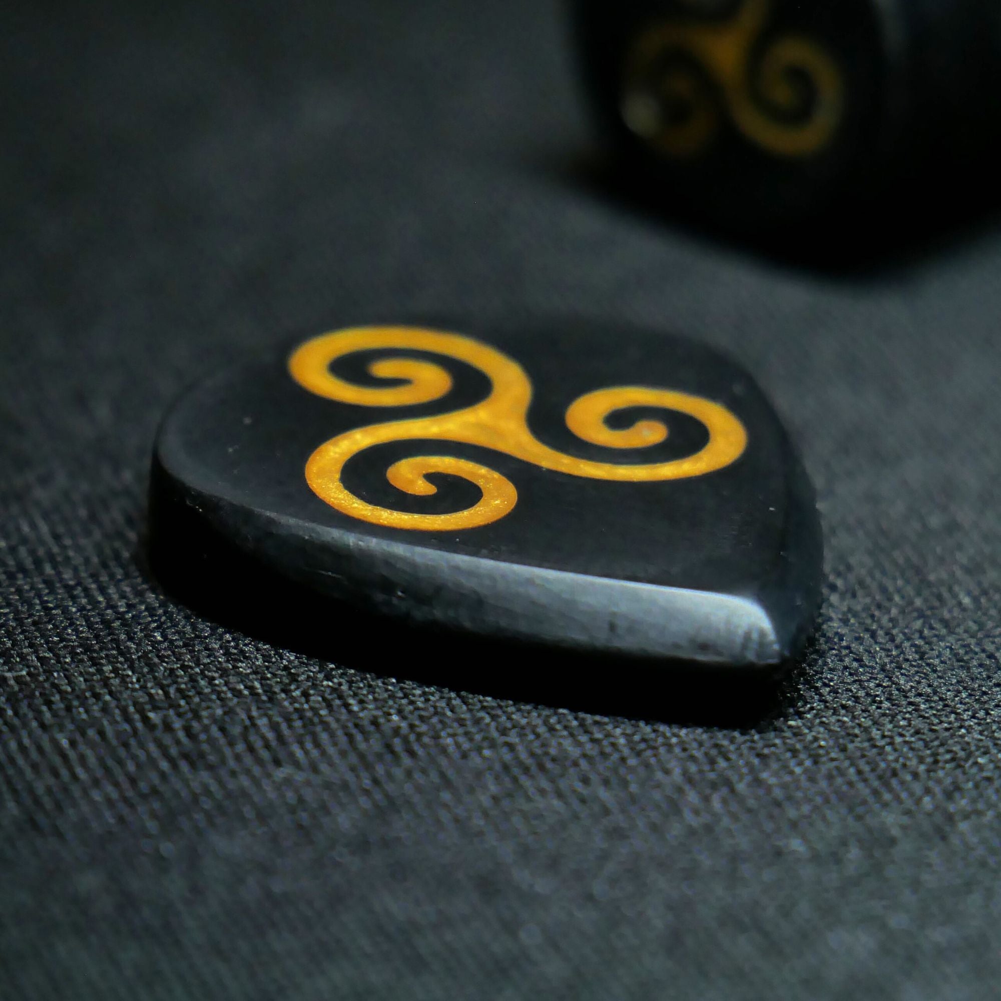 Opus Jari Onyx VALKORE™ - Gold Triskele Handmade Guitar Pick - Ploutone
