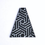 Custom Jackson/ Charvel Truss Rod Cover – "Fractal Flow" (Black & White) - Ploutone