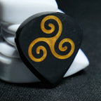 Opus Jari Onyx VALKORE™ - Gold Triskele Handmade Guitar Pick - Ploutone