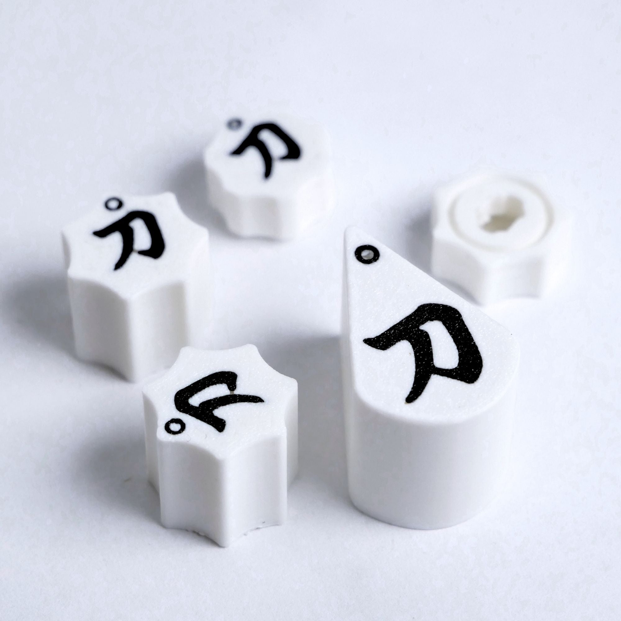 Custom Boss Katana Knobs – White Fluted (Full Sets for 50, 100, Artist) - Ploutone