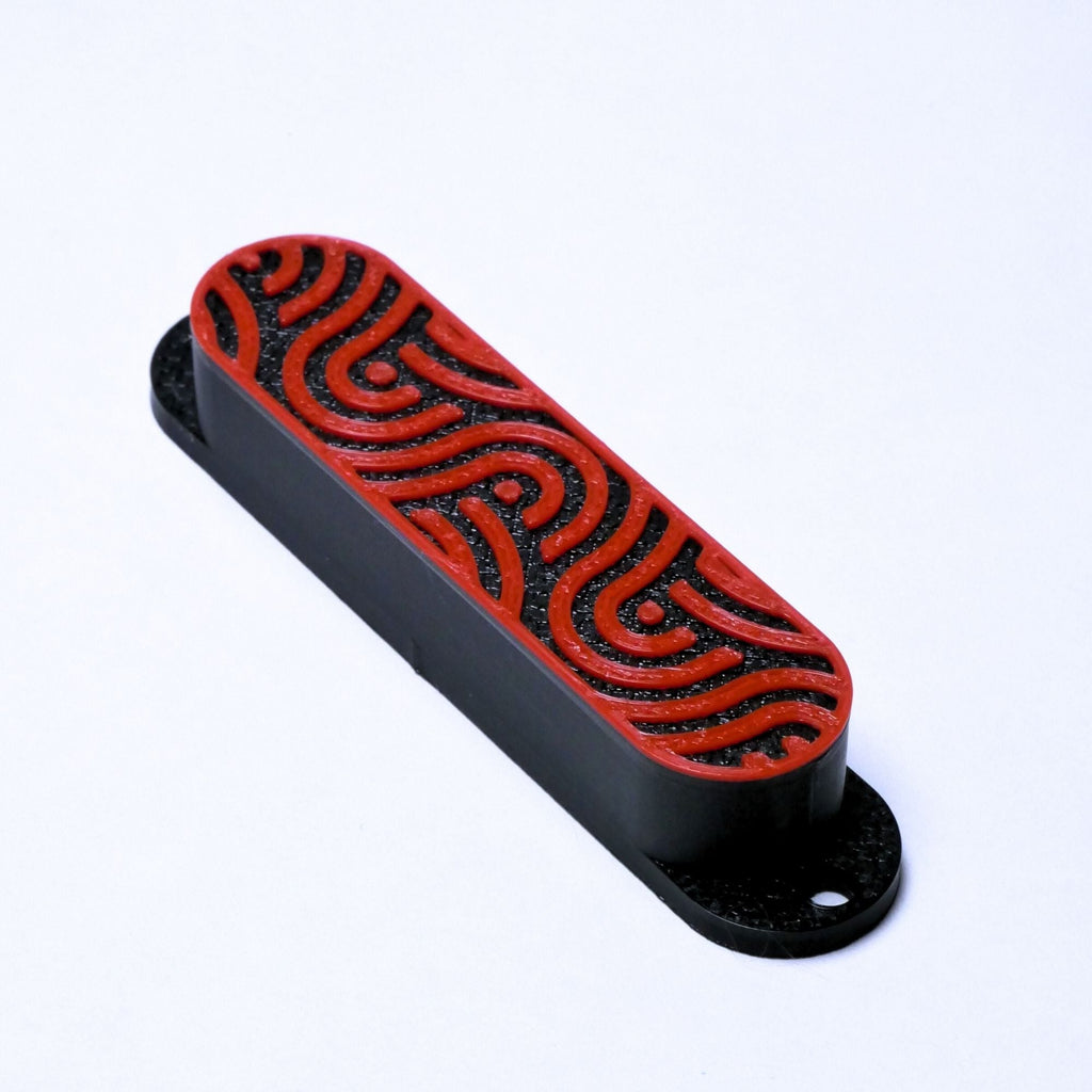 Custom Single Coil Pickup Covers (No Holes) Set of 3 - Black/ Gold Pickup Covers from Ploutone
