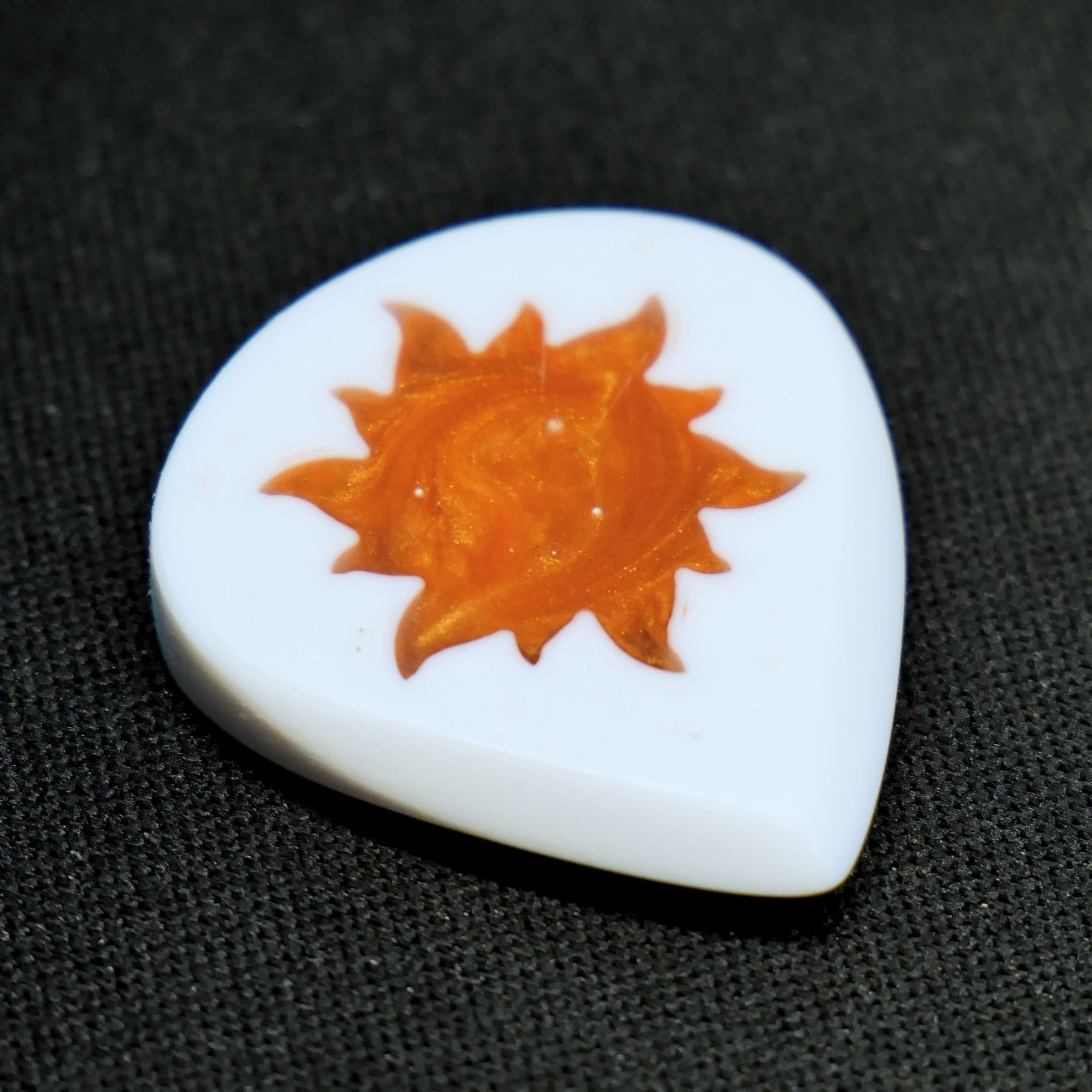 Opus Jari VALKORE™ - Solar Handmade Guitar Pick Solar Only - Ploutone