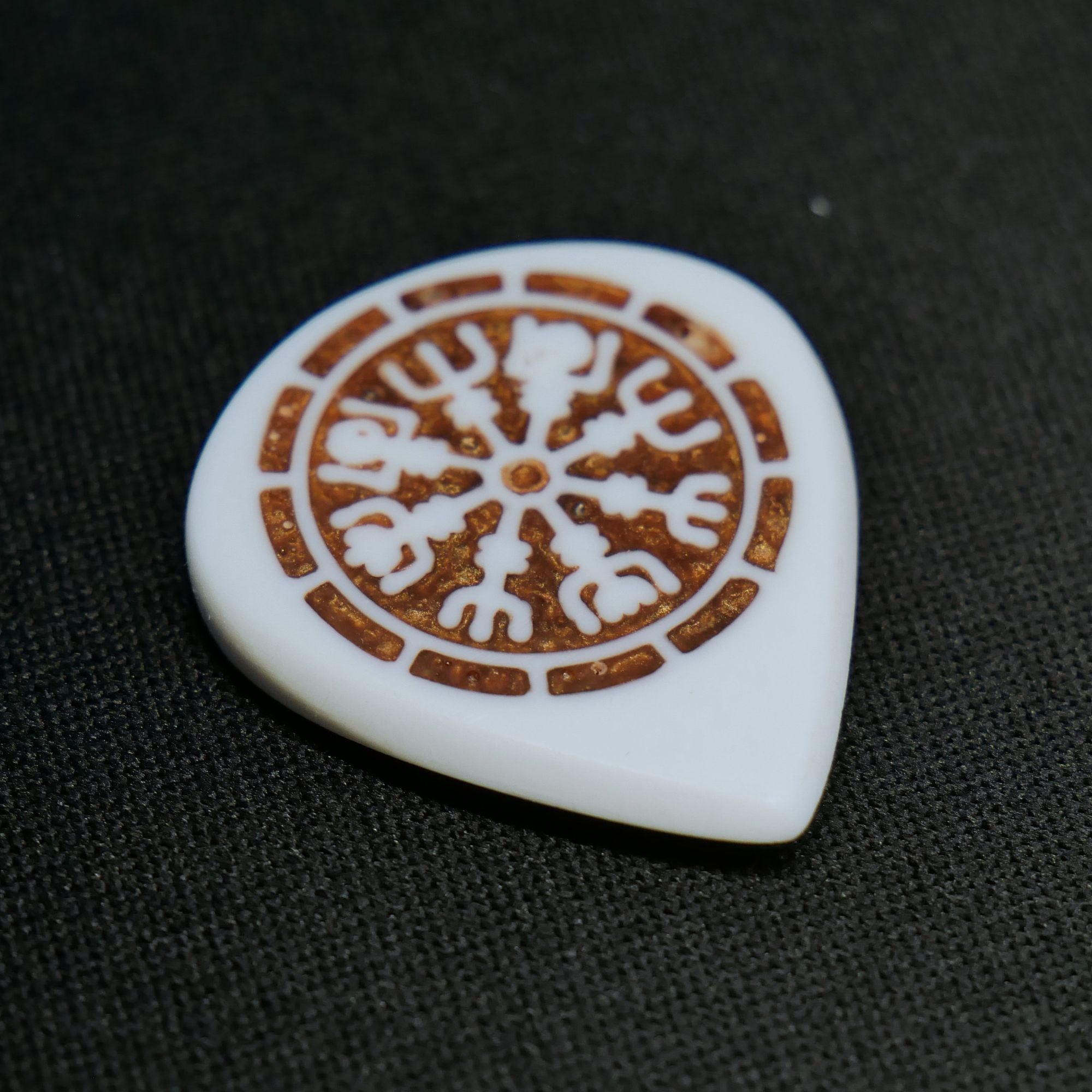 Opus Jari VALKORE™ - Vegvisir Handmade Guitar Pick - Ploutone