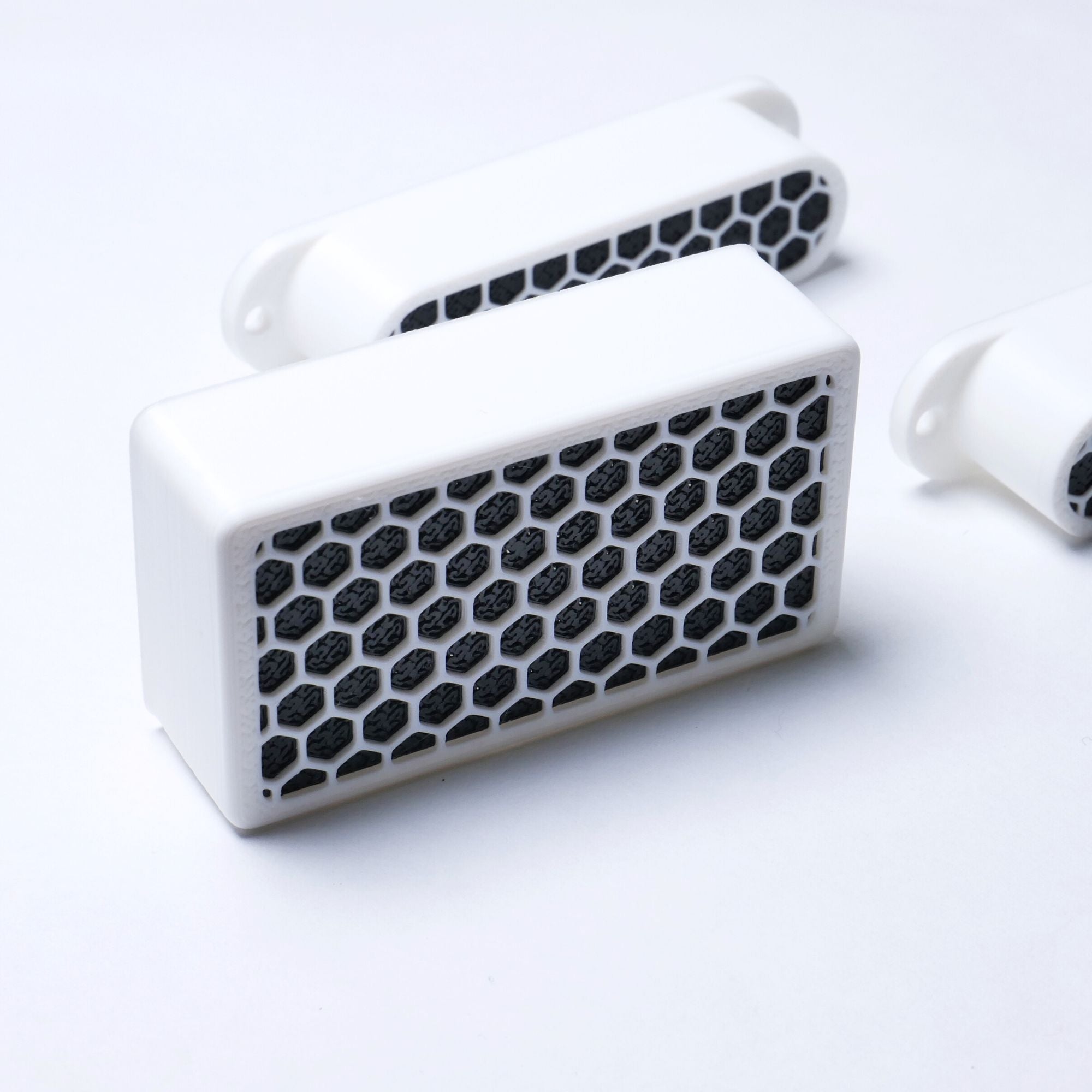 Custom HSS Pickup Cover Set (No Holes) - White & Black - Ploutone