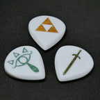 Opus Jari VALKORE™ - Zelda Triforce Handmade Guitar Pick - Ploutone