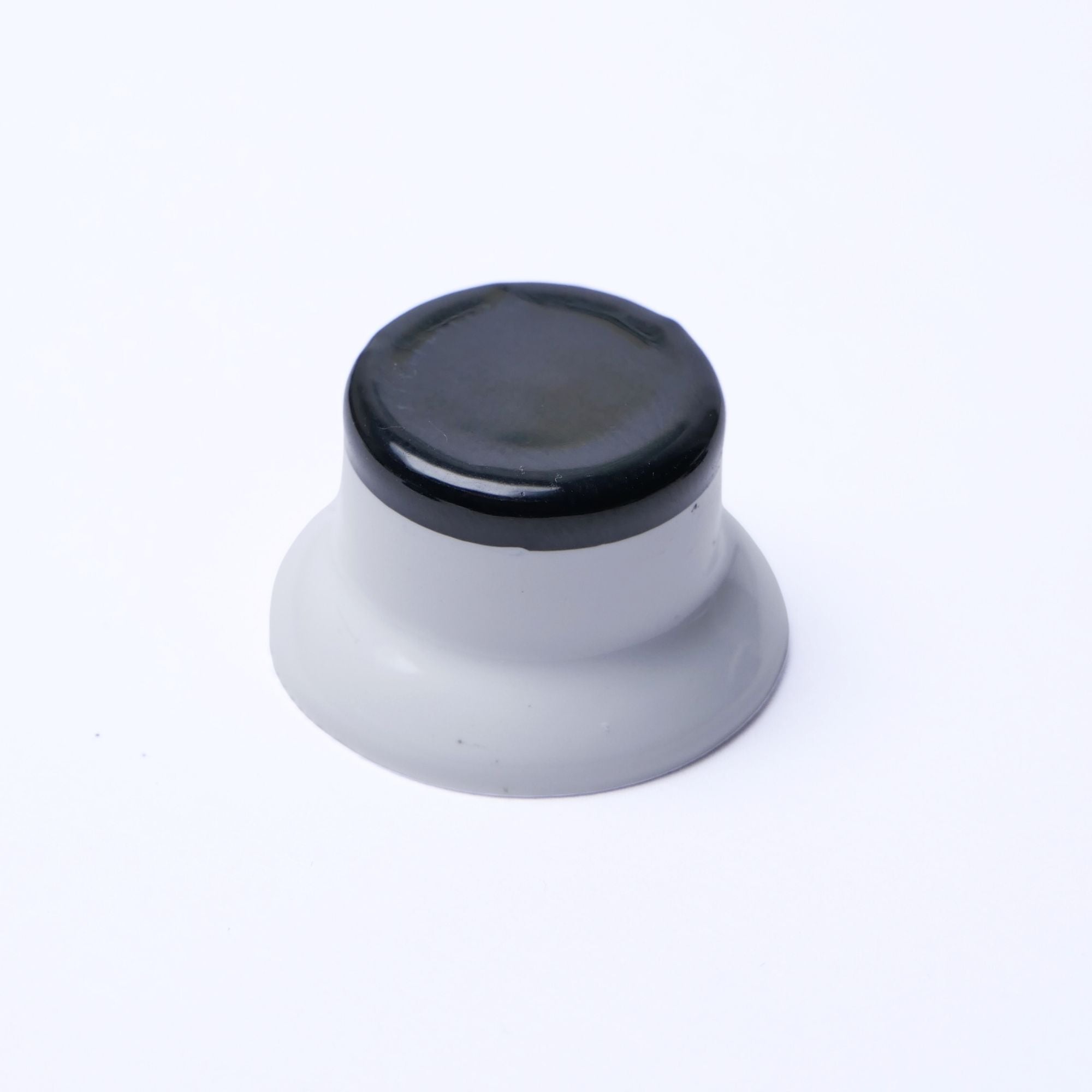 Custom Top Hat Guitar Knobs - Two Tone White & Black - Ploutone