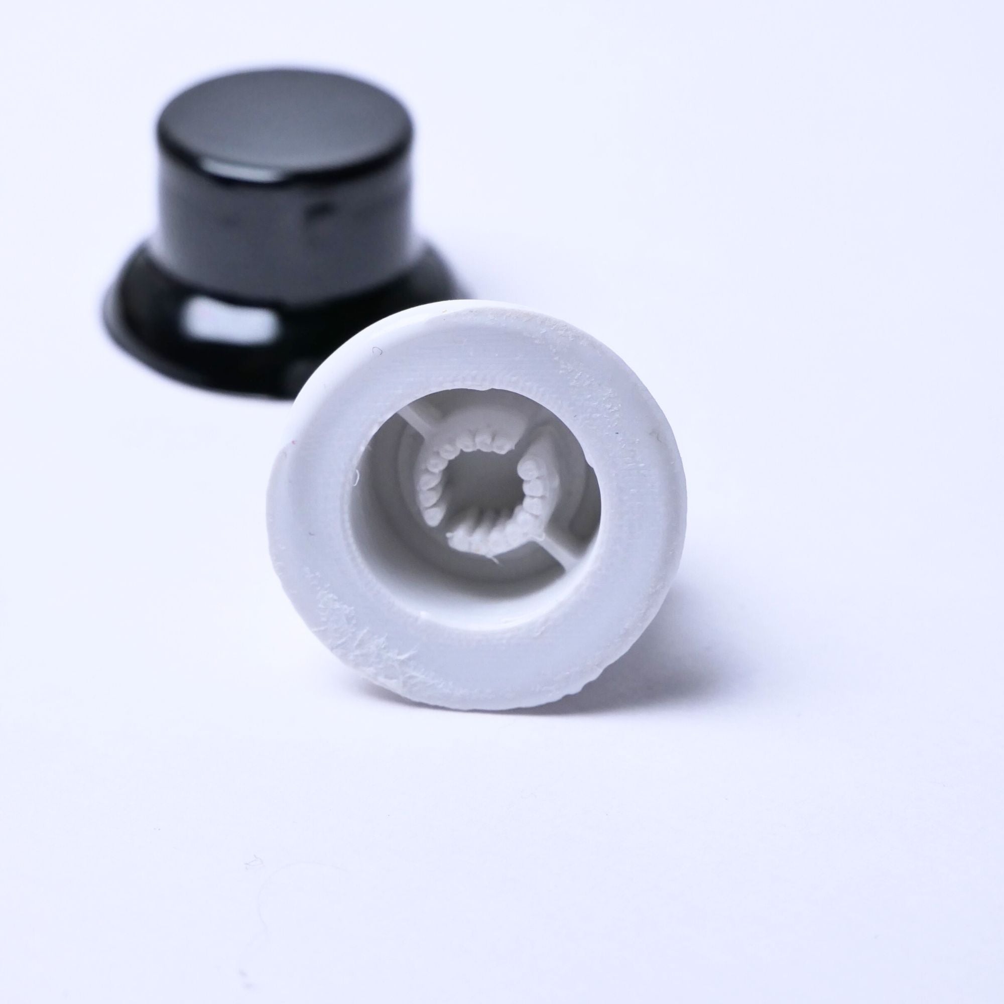 Custom Top Hat Guitar Knobs - 18 Spline 6mm - Ploutone