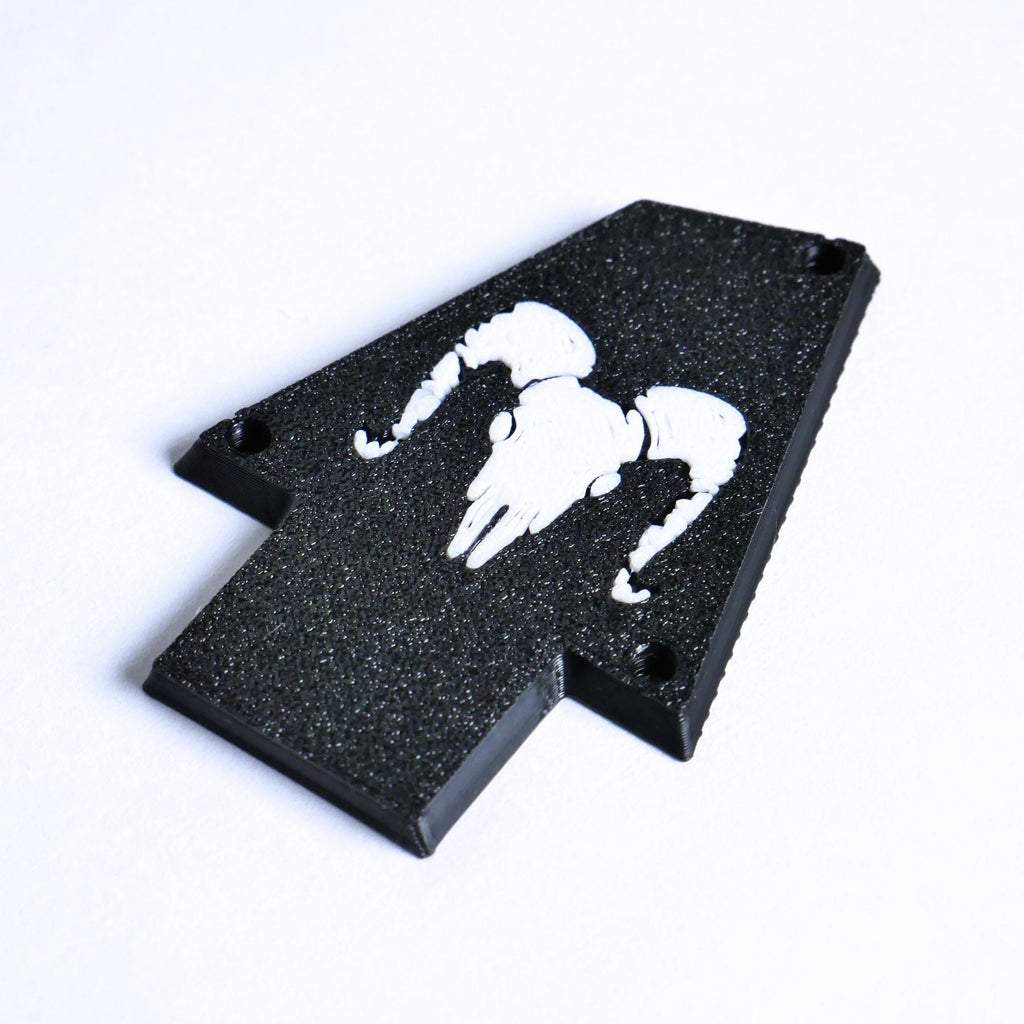 Custom Ibanez Truss Rod Cover for RG & JEM – Ram Skull (White & Black) - Ploutone