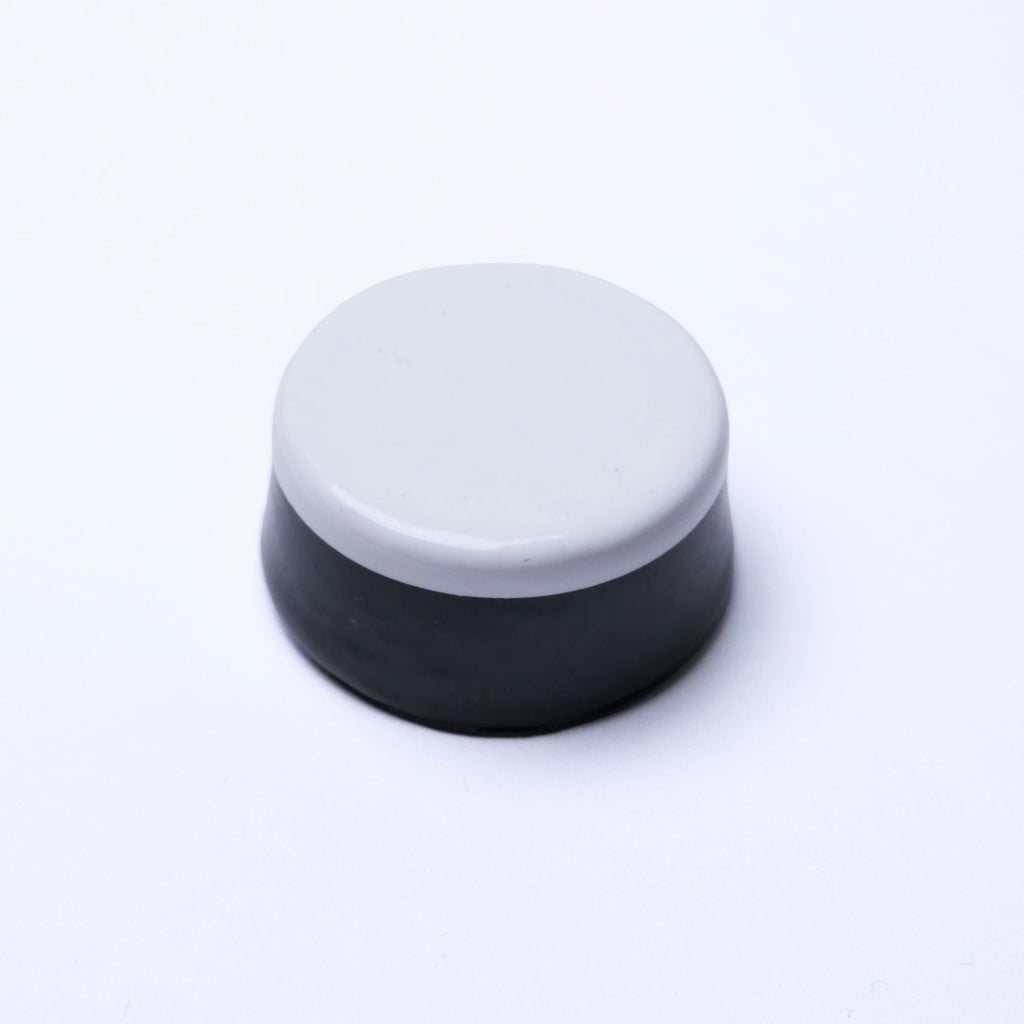 Custom Guitar Speed Knobs - Two Tone Black & White - Ploutone