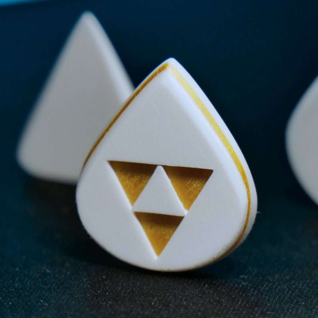 Opus Jari VALKORE™ - Gold Zelda Triforce 5mm Handmade Guitar Pick - Ploutone
