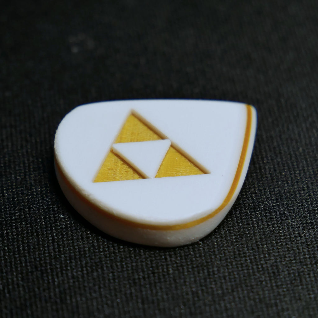 Opus Jari VALKORE™ - Gold Zelda Triforce 5mm Handmade Guitar Pick - Ploutone