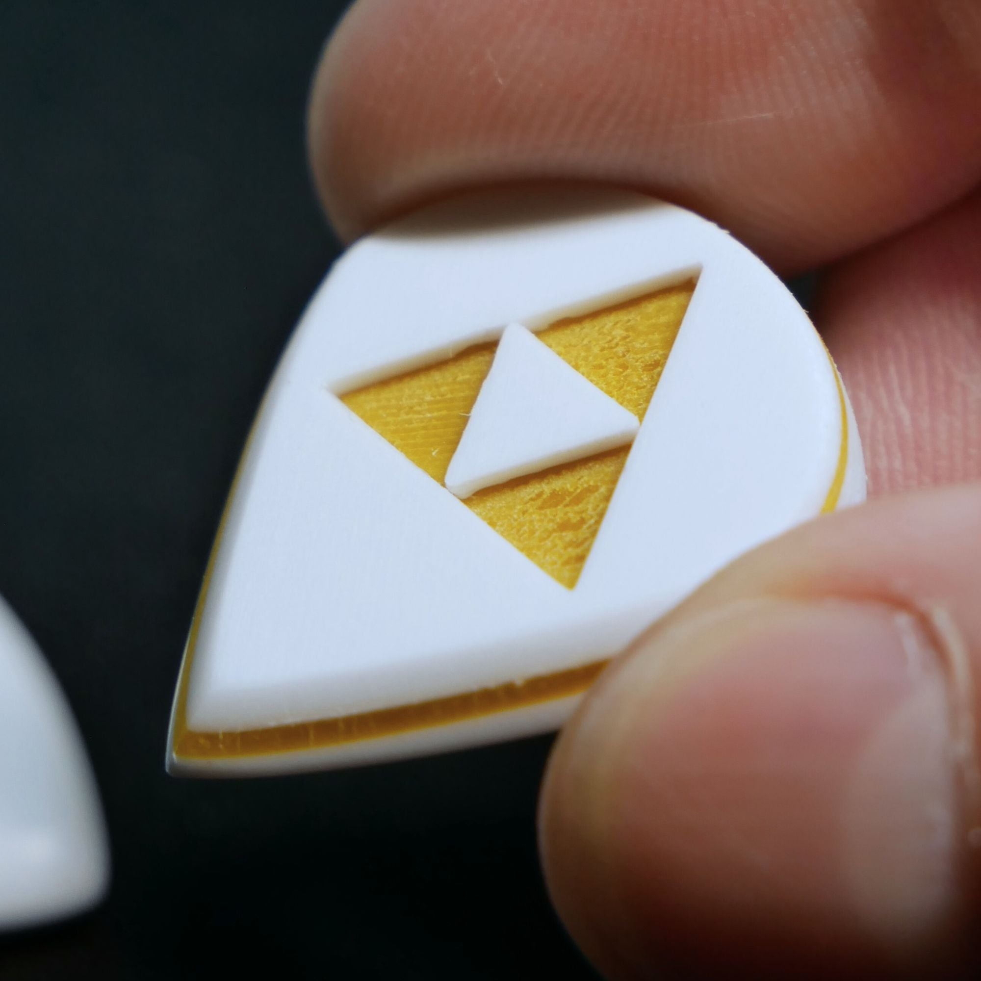 Opus Jari VALKORE™ - Gold Zelda Triforce 5mm Handmade Guitar Pick - Ploutone