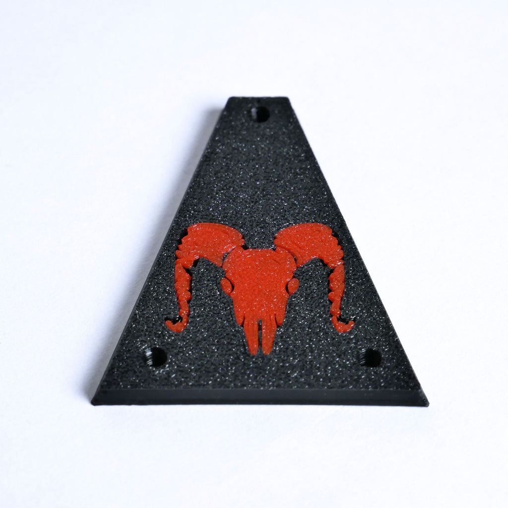 Custom Jackson/ Charvel Guitars Truss Rod Cover – Ram Skull (Red & Black) - Ploutone