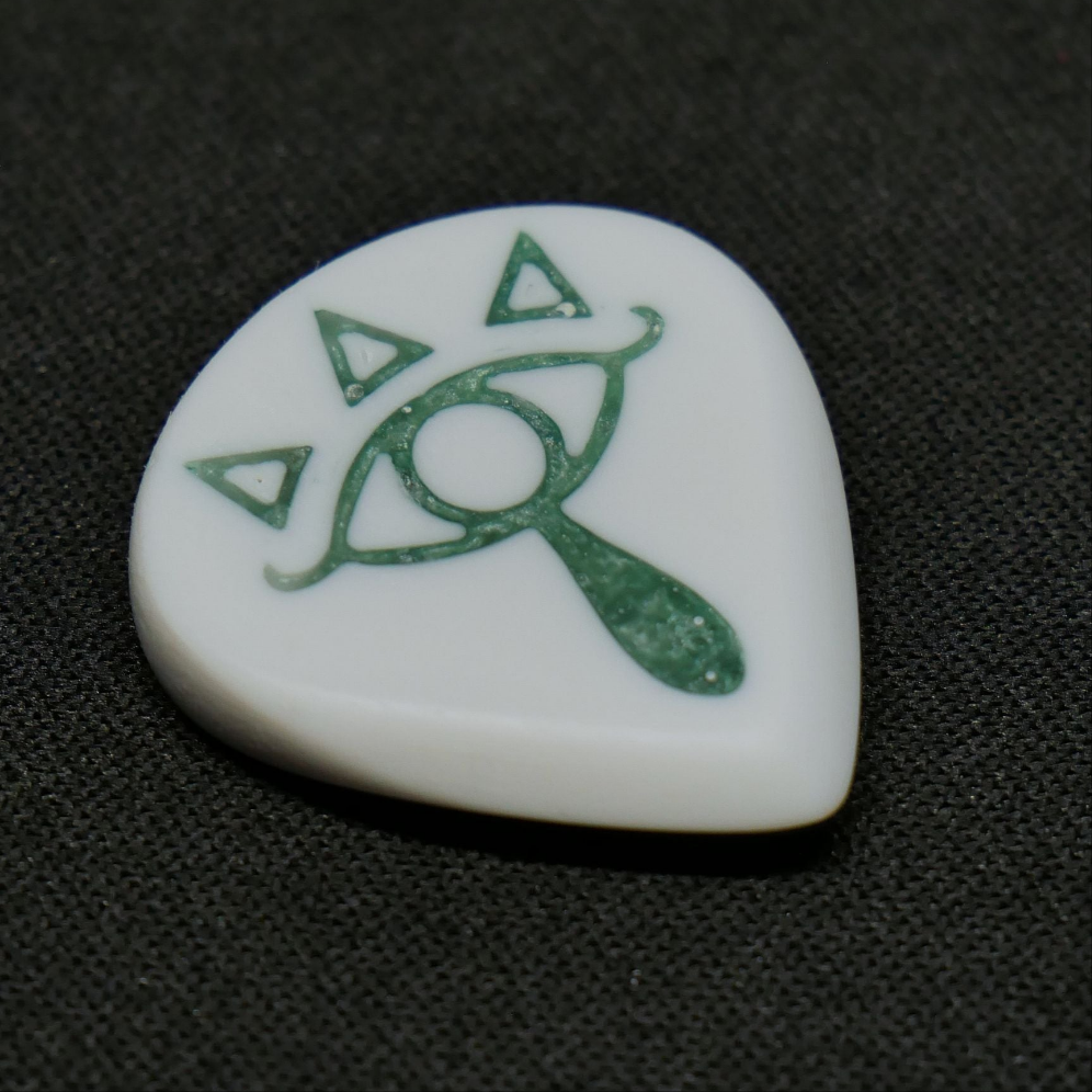 Opus Jari VALKORE™ - Zelda Sheikah Handmade Guitar Pick - Ploutone