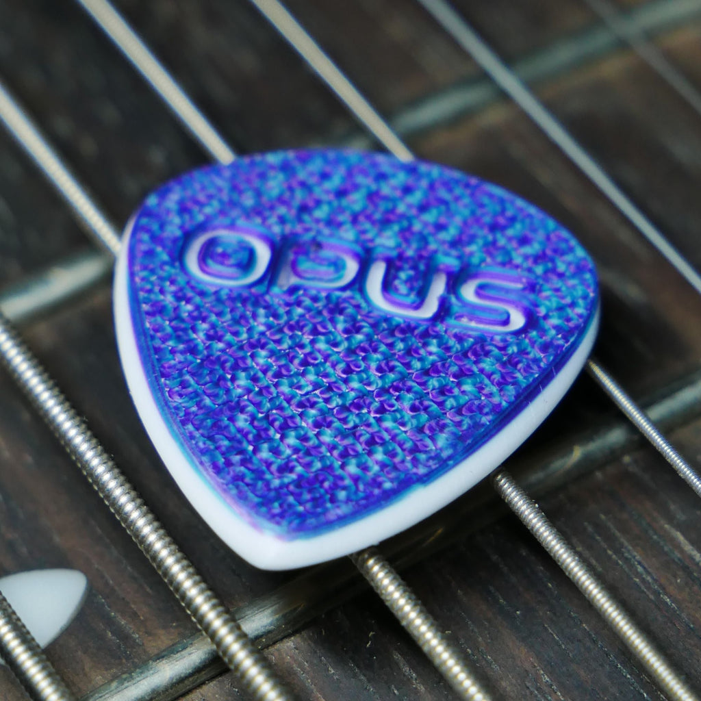 Opus Skalm VALKORE™ - Purple and Blue Quilted Handmade Guitar Pick - Ploutone