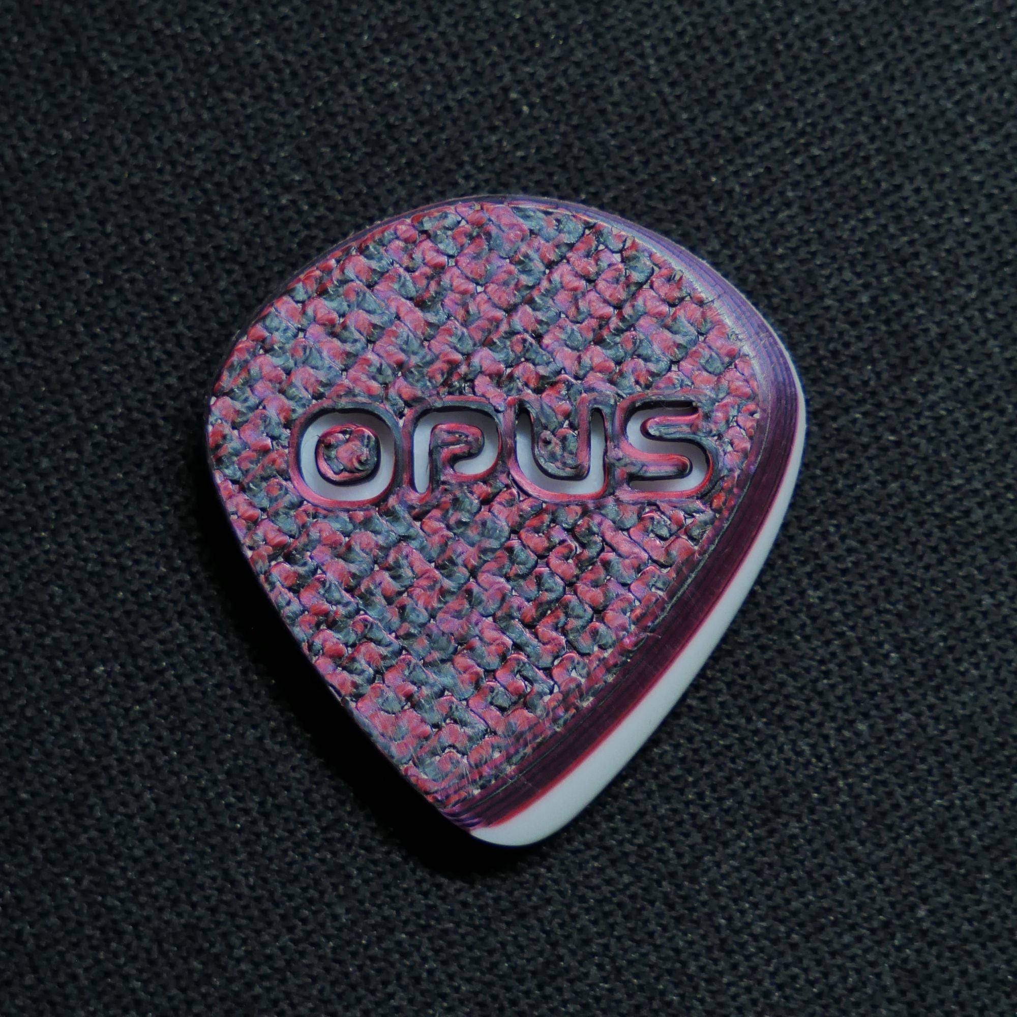 Opus Killik VALKORE™ - Magma Handmade Guitar Pick - Ploutone
