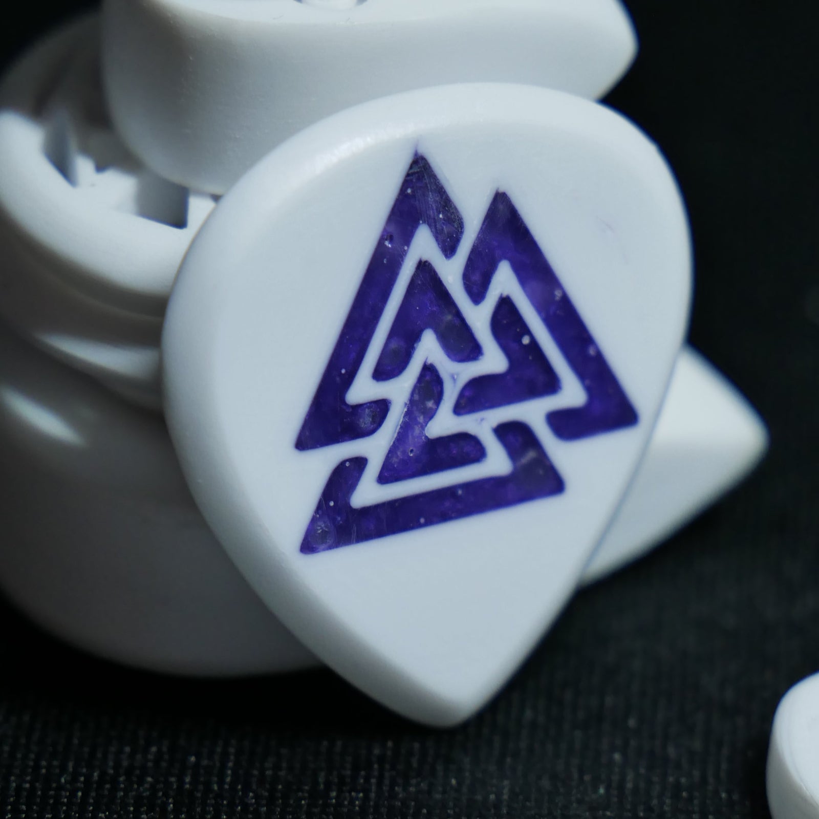 Opus Magnus VALKORE™ - 4mm Purple Valknut Handmade Guitar Pick - Ploutone