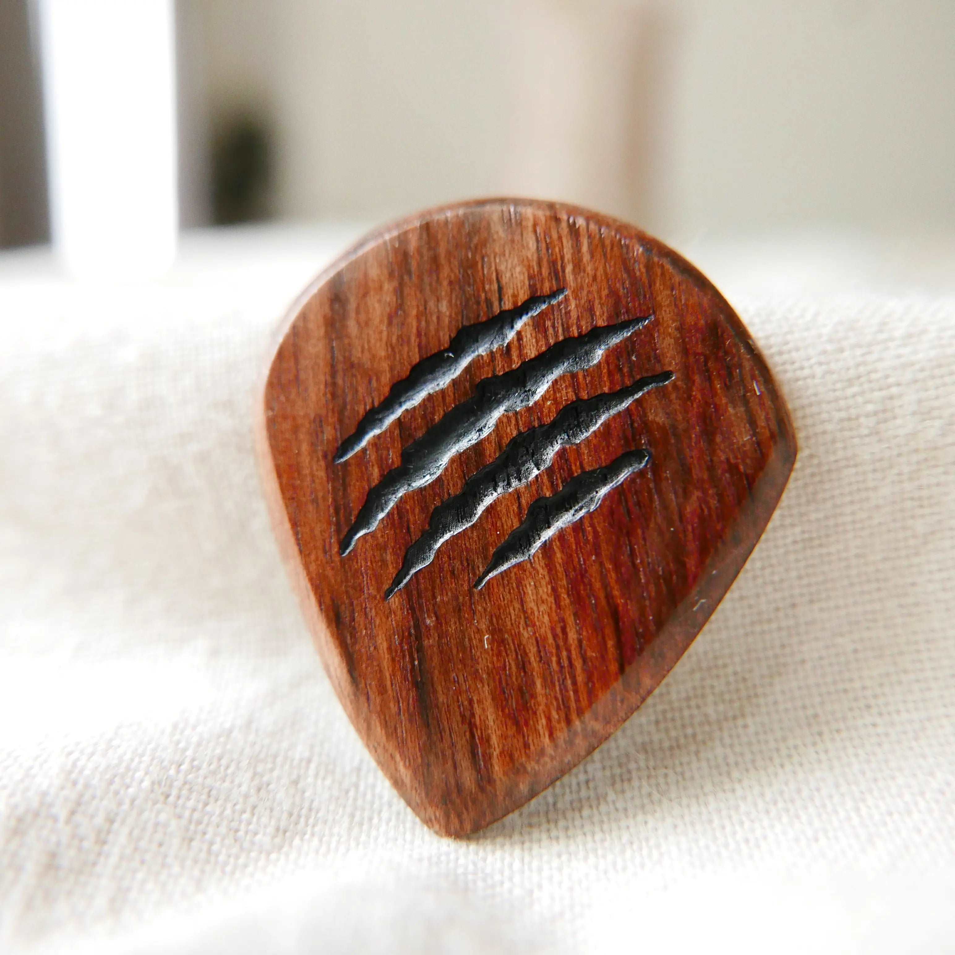 Handcrafted Wooden Guitar Pick - 2.9mm Jazz XL Chechen Wood Plectrum - Ploutone
